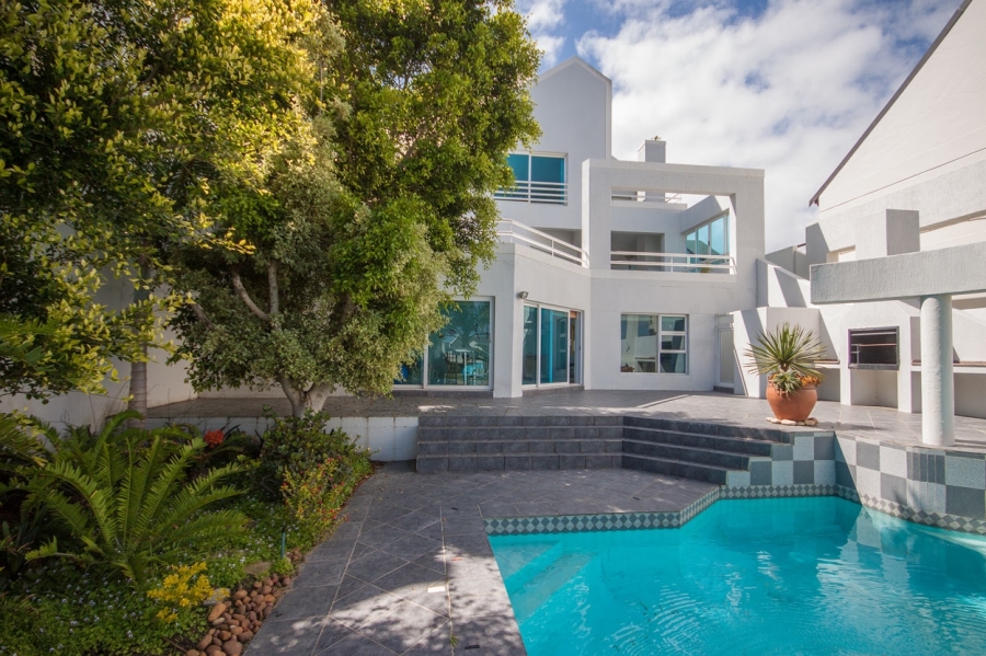 5 Bedroom Property for Sale in Royal Alfred Marina Eastern Cape